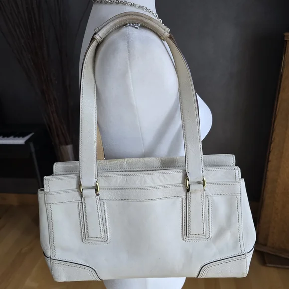 COACH Handbag Shoulder Bag. Off White with Brown and Tan Signature Logo